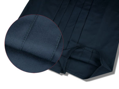 Hakama mit eingenähten Falten auf der Innenseite
