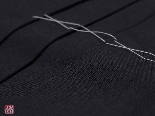 Gi und Hakama Set schwarz/weiß
