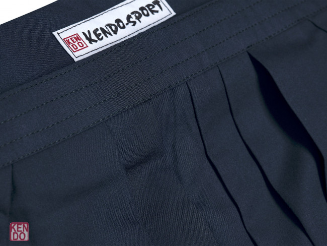 Hakama Standard blau aus Tetron - ohne eingenähte Falten