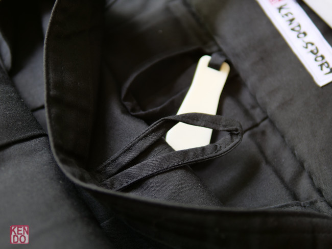 Hakama schwarz aus Tetron - ohne eingenähte Falten